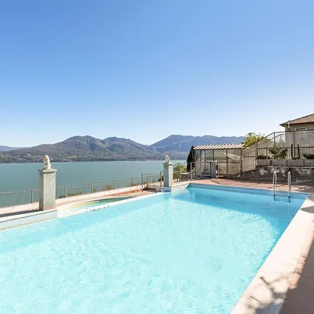 Residential Complex With Panoramic Views In Διαμέρισμα Oggebbio
